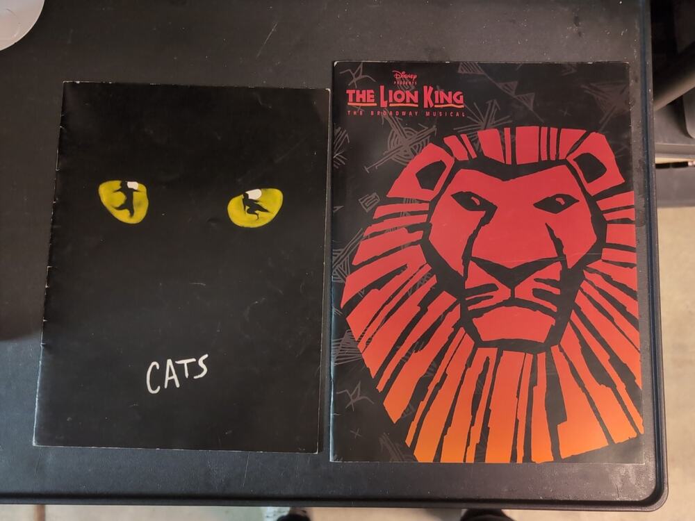 Lion King 1997, Cats February 1993 Program Lot